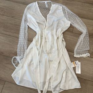 Flora Nikrooz ivory Bridal Robe